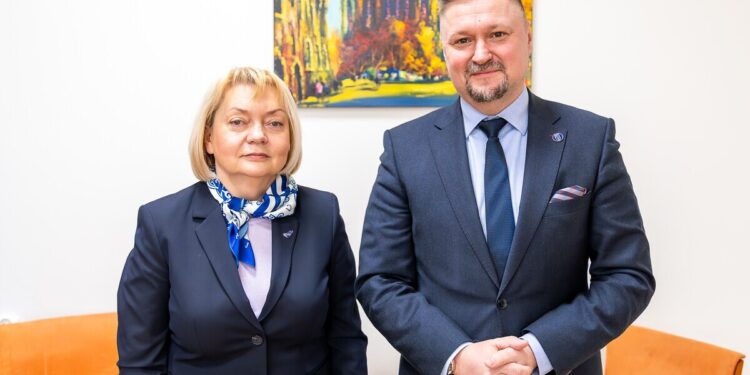 Szefowa Krajowej Szkoły Administracji Publicznej na Wydziale Prawa