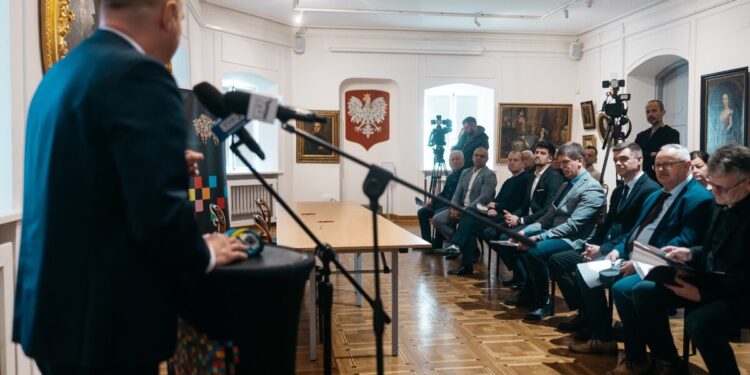 Umowy na dofinansowanie klubów sportowych