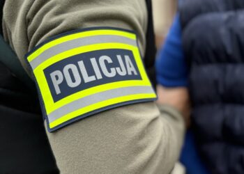 Zgłosił włamanie… i sam został zatrzymany- był poszukiwany przez wymiar sprawiedliwości