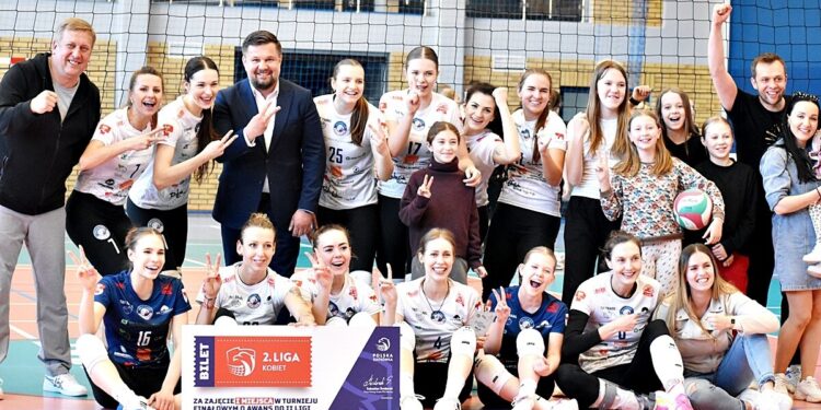 Bielskie siatkarki awansowały do II ligi