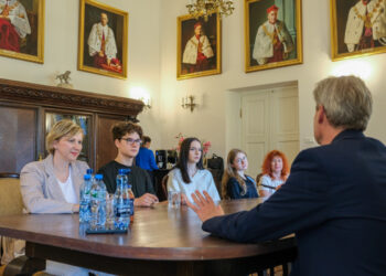 Porozumienie o współpracy: UMB i X Liceum Ogólnokształcące w Białymstoku