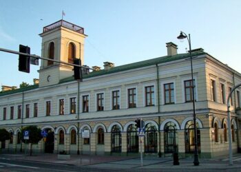 ratusz-urzad-miejski
