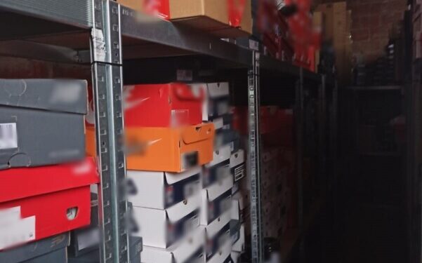 Sprzedawali podróbki – usłyszeli 3607 zarzutów