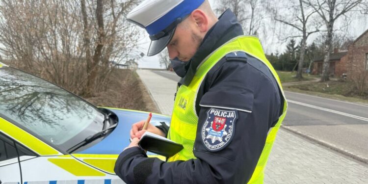 Trzeci raz w przeciągu 2 miesięcy kierował pomimo podwójnego zakazu sądowego