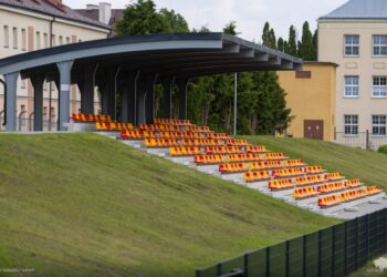 Otwarcie stadionu miejskiego w Czarnej Białostockiej