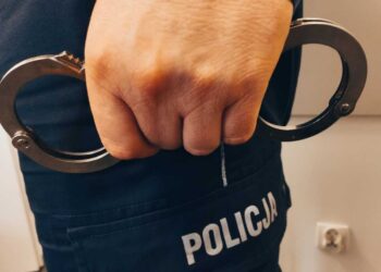 POSZUKIWANA W RĘKACH DZIELNICOWEGO