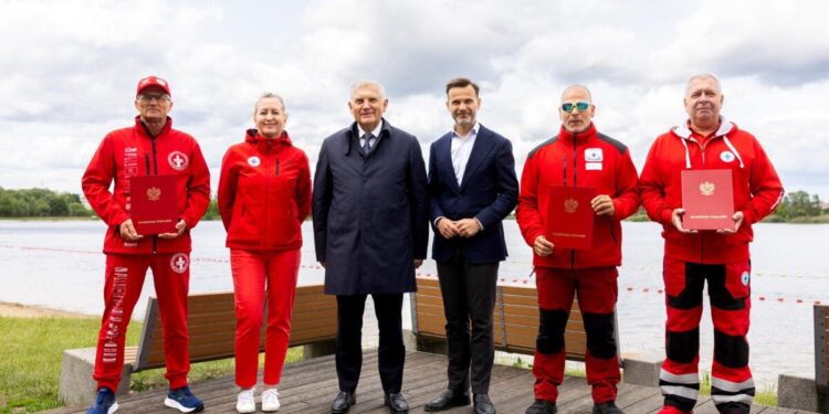 Bezpiecznie nad wodą. Dofinansowanie dla podlaskich jednostek WOPR