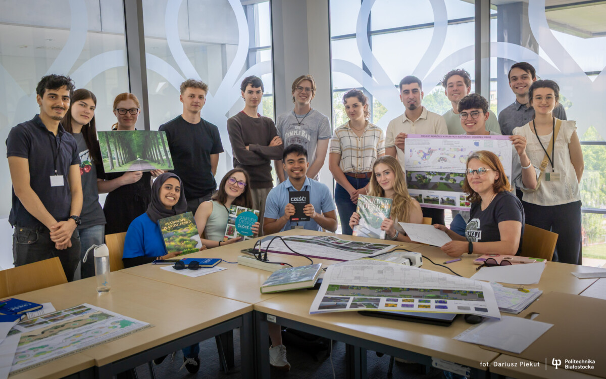 My Green University. Wolontariusze ze świata zazieleniają kampus Politechniki Białostockiej