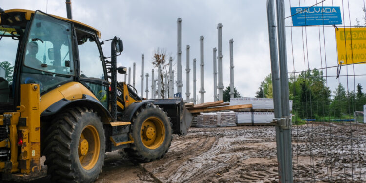 7 kandydatów walczy o jedno miejsce na studia w UMB. Budowa Centrum Pielęgniarstwa przy ul. Żurawiej w Białymstoku.