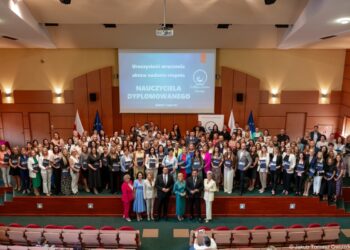 Wręczenie aktów nadania stopnia nauczyciela dyplomowanego