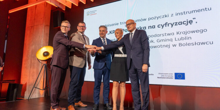 https://www.bialystok.pl/pl/wiadomosci/aktualnosci/328-mln-zl-na-transformacje-cyfrowa-w-bialymstoku-z-kpo.html