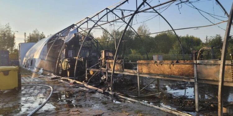 Pożar hali warsztatowej przy ul. Hotelowej w Białymstoku