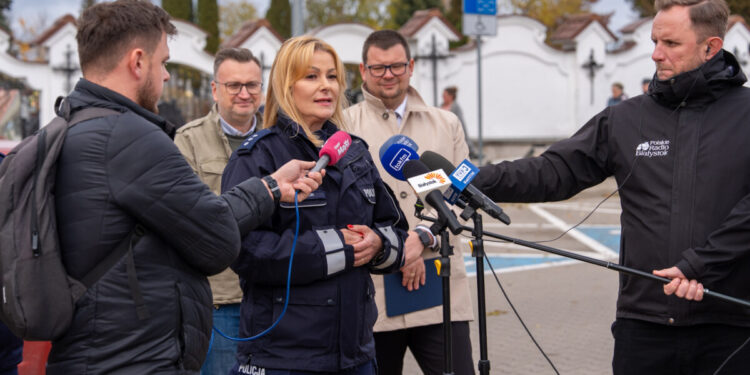 Organizacja ruchu i bezpłatne autobusy na Wszystkich Świętych