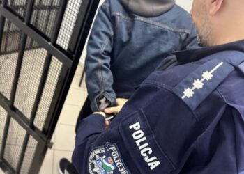 Groził nożem sąsiadom, został tymczasowo aresztowany