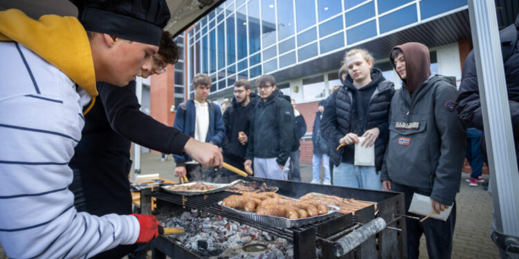 2025-10-15-Piknik-na-WE-fot-Dariusz-Piekut-PB