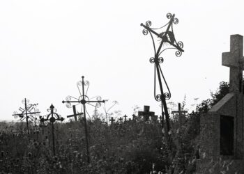 Nagrobny krzyż kowalski na Podlasiu