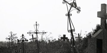 Nagrobny krzyż kowalski na Podlasiu