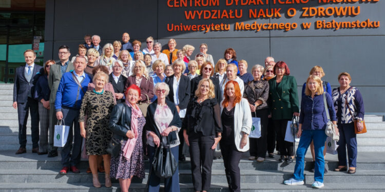 Wystartowała 13. edycja Uniwersytetu Zdrowego Seniora UMB