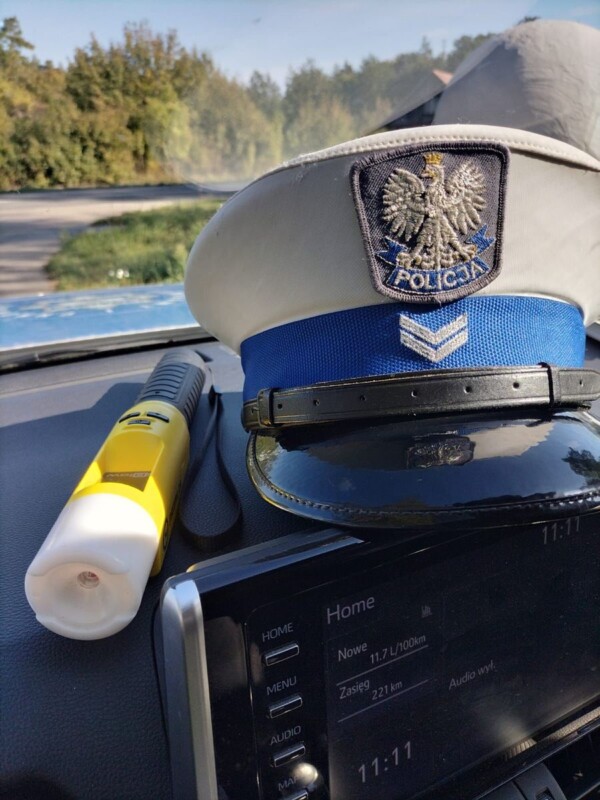 Nietrzeźwy motorowerzysta bez uprawnień