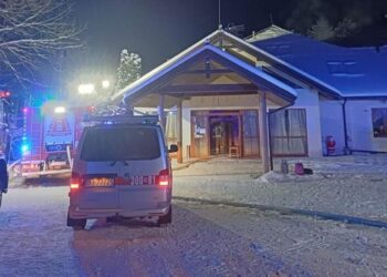 Pożar poddasza w budynku hotelowym