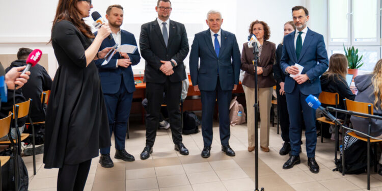 Komputery dla szkół z Krajowego Planu Odbudowy