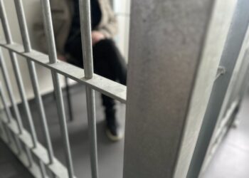 UKRADŁ TOREBKĘ - POLICJANCI ZATRZYMALI GO PO 30 MINUTACH