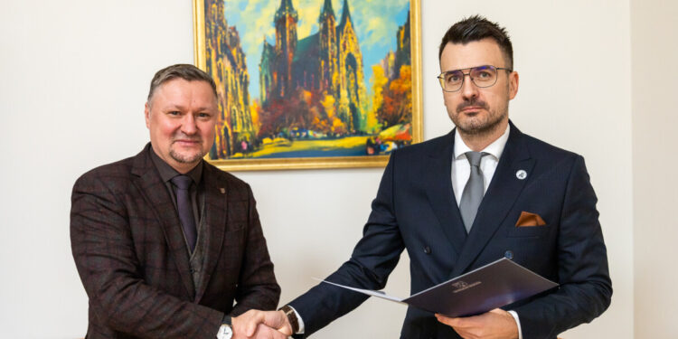 Bartosz Cichowski - Przewodniczący Rady Izby Komorniczej w Białymstoku w Radzie Konsultacyjnej Wydziału Prawa UwB