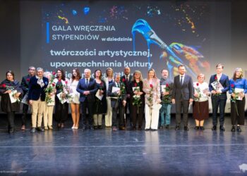 36 podlaskich twórców otrzymało stypendia marszałka