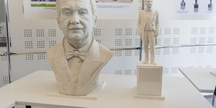 Koncepcja pomnika Ryszarda Kaczorowskiego w Białymstoku