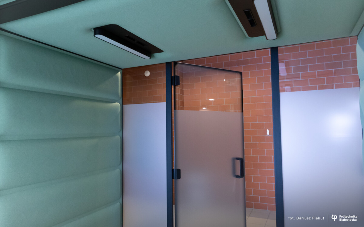 Kabiny akustyczne w Politechnice Białostockiej