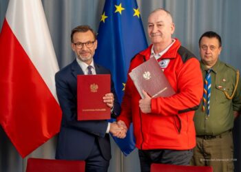 Wojewoda podpisał porozumienie z ZHP i WOPR