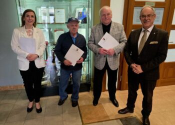 Prezydent Suwałk podpisał pierwsze umowy na dofinansowanie przyłączy kanalizacyjnych