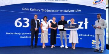 Wielki sukces Domu Kultury „Śródmieście”! Pracownia Plastyczna przejdzie metamorfozę!