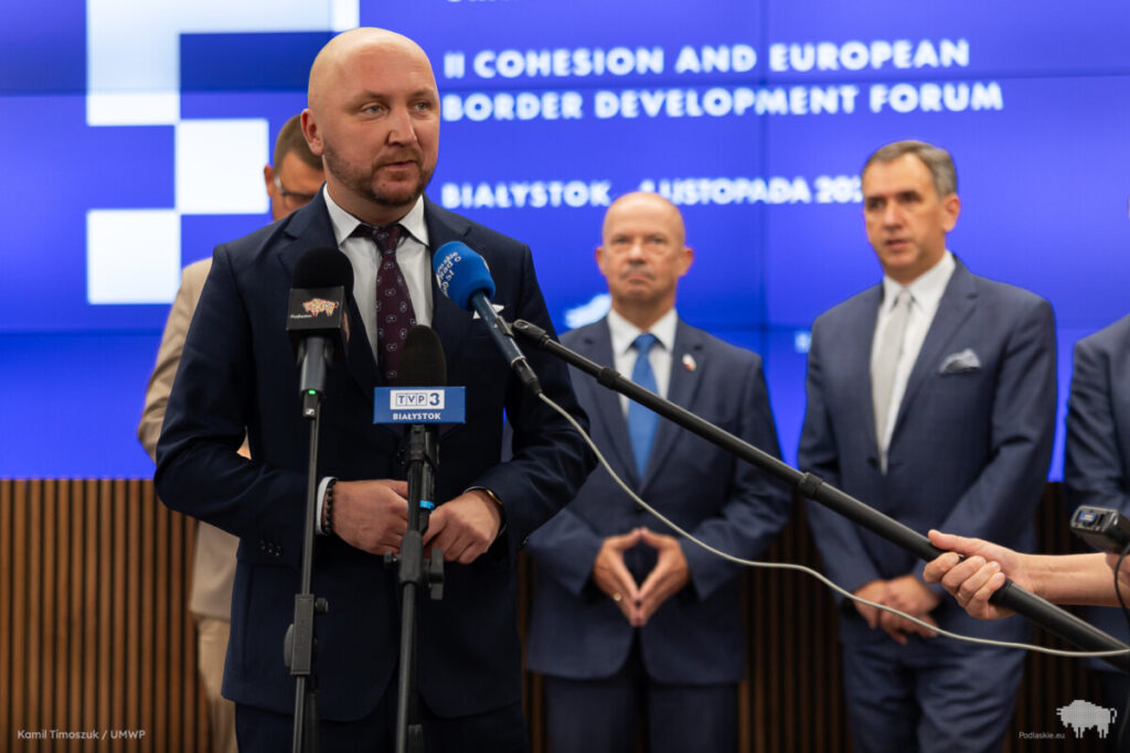 Konferencja prasowa przed II Forum Spójności i Rozwoju Granicznego UE, przedstawiciele władz województwa podlaskiego i Białegostoku