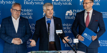 Krzyże na Świętej Górze Grabarce podczas święta Przemienienia Pańskiego