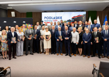 Wręczenie umów dotacyjnych dla OSP - Podlaskie wspiera OSP