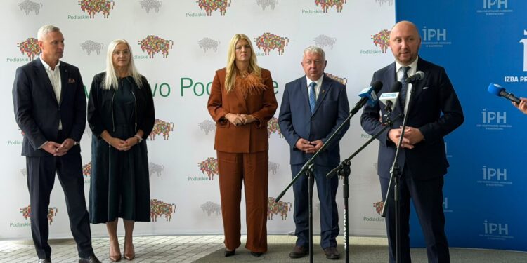 Konferencja prasowa przed obchodami 35-lecia Izby Przemysłowo-Handlowej w Białymstoku