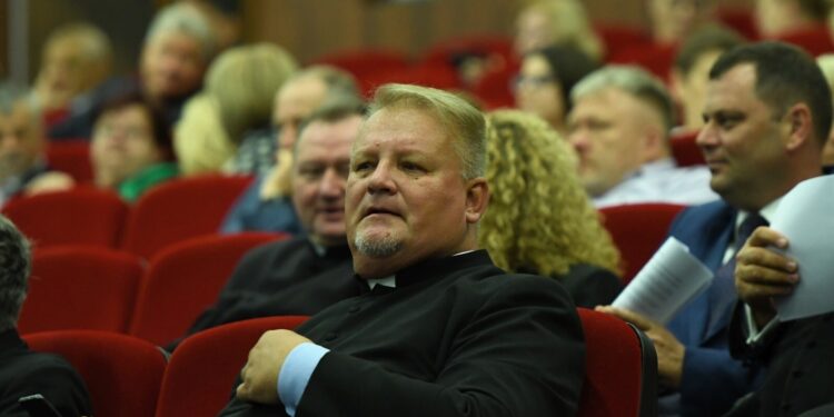 Uczestnicy Diecezjalnego Spotkania Samorządowców na sali konferencyjnej w Suwałkach