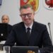Obrady XXXI sesji Rady Powiatu Białostockiego, przewodniczący przy stole prezydialnym