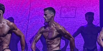 Policjant z Sejn na podium zawodów kulturystycznych