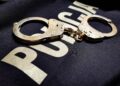 Zabezpieczone przez policję narkotyki na stole