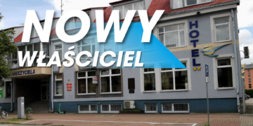 Budynek dawnego Hotelu Logos i Domu Nauczyciela przy ul. Tadeusza Kościuszki 120 w Suwałkach, trzykondygnacyjny obiekt z czerwonym dachem i szyldem HOTEL