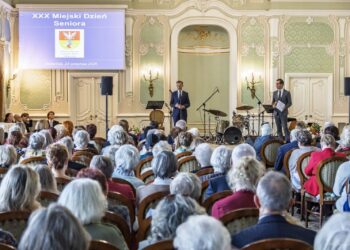 Uczestnicy XXX Miejskiego Dnia Seniora w Auli Magna Pałacu Branickich w Białymstoku
