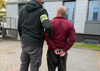 Policjanci podczas ogólnopolskiej akcji poszukiwawczej na terenie województwa podlaskiego