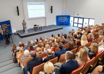 Szkolenie dla dyrektorów białostockich szkół poświęcone bezpieczeństwu w placówkach