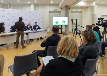 Spotkanie prezydenta Białegostoku z mieszkańcami podczas konsultacji osiedlowych