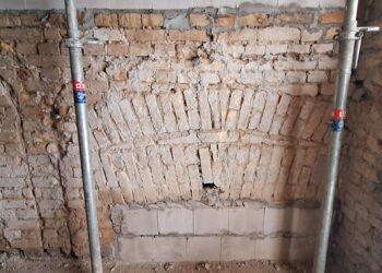 Odsłonięte relikty dawnej synagogi w budynku przy ulicy Branickiego 3 w Białymstoku