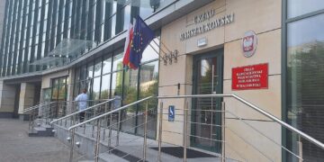 Wejście do siedziby Urzędu Marszałkowskiego Województwa Podlaskiego w Białymstoku