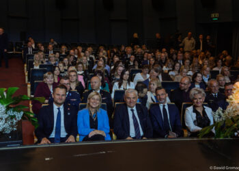 Uroczystość z okazji Dnia Edukacji Narodowej w kinie Forum w Białymstoku
