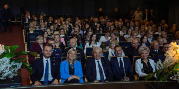Uroczystość z okazji Dnia Edukacji Narodowej w kinie Forum w Białymstoku